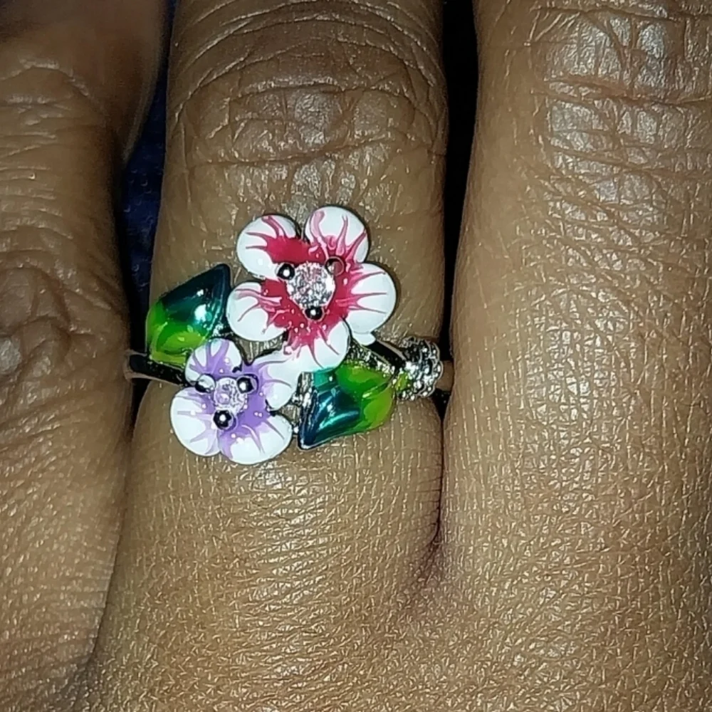 Ladies Elegant S925 Silver Floral Ring